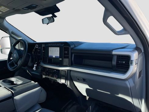 Used 2024 Ford F250 XL AWD/4WD image 26
