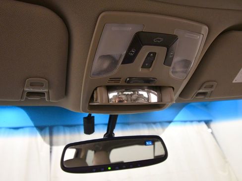 Used 2015 Toyota Sienna XLE image 26