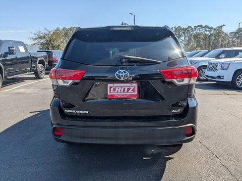 Used 2017 Toyota Highlander XLE image 5