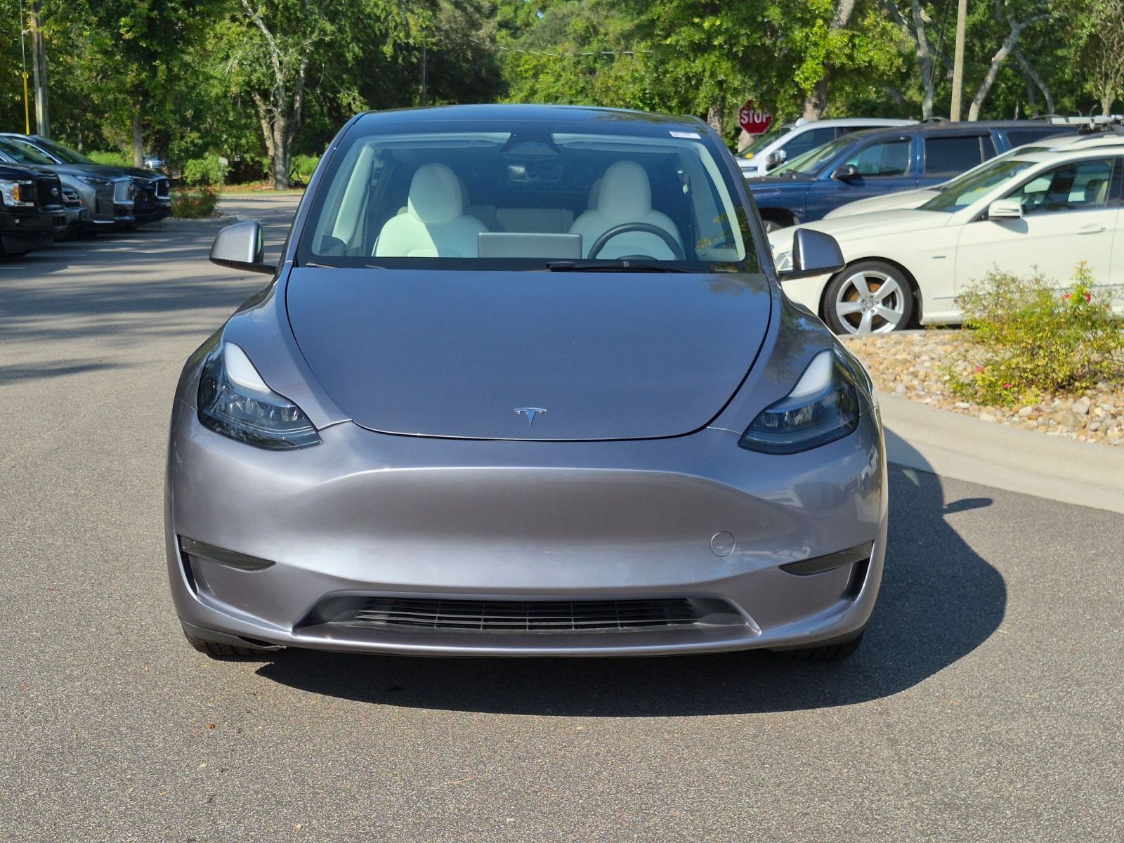 Used 2025 Tesla Model Y Long Range RWD image 8