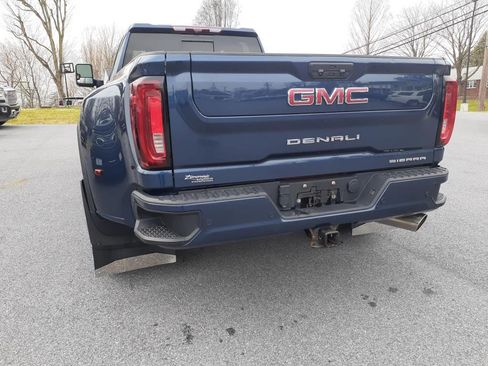 Used 2023 GMC Sierra 3500 Denali w/ Denali Ultimate Package AWD/4WD image 2