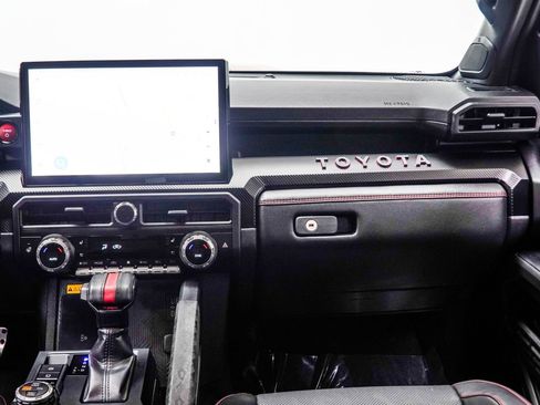 Used 2025 Toyota Tacoma TRD Pro AWD/4WD image 17