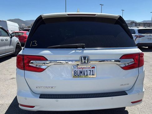 Used 2018 Honda Odyssey Elite image 7