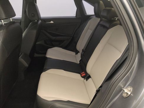 Used 2019 Volkswagen Jetta R-Line FWD image 18