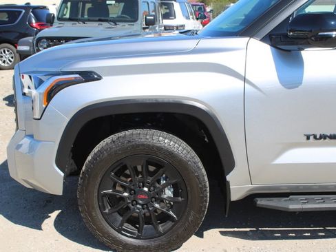 Used 2024 Toyota Tundra Limited w/ TRD Off-Road Package AWD/4WD image 7