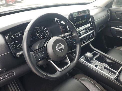 Used 2022 Nissan Pathfinder SL image 22