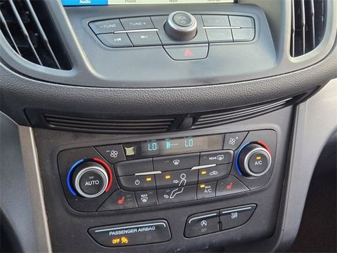 Used 2018 Ford Escape SE w/ SE Sync 3 Package image 22