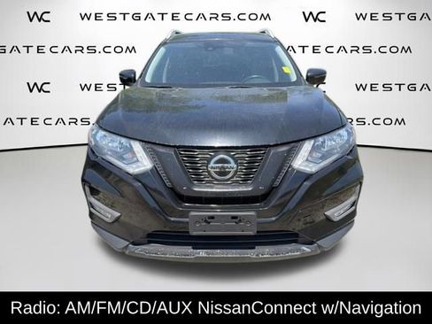 Used 2019 Nissan Rogue SV image 2
