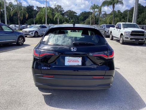 Used 2024 Honda HR-V LX image 11