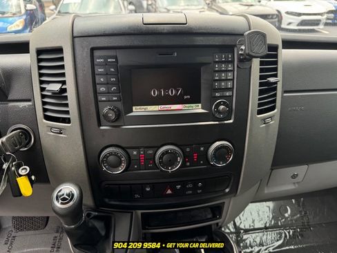 Used 2018 Mercedes-Benz Sprinter 2500 image 18