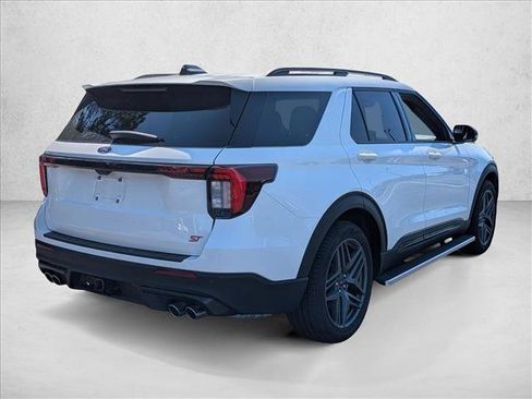 Certified 2025 Ford Explorer ST RWD image 6