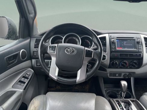 Used 2013 Toyota Tacoma 4x4 Double Cab w/ TRD Sport Pkg image 11