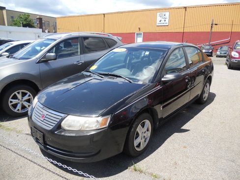 Used 2006 Saturn ION Level 2 FWD image 2