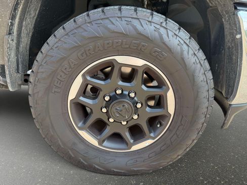 Certified 2025 RAM 2500 Laramie AWD/4WD image 7