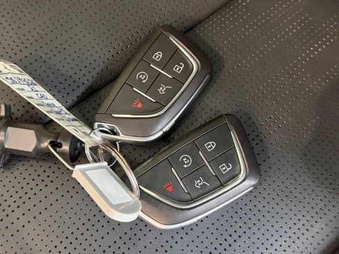 Used 2025 Cadillac Optiq Sport 2 AWD/4WD image 29