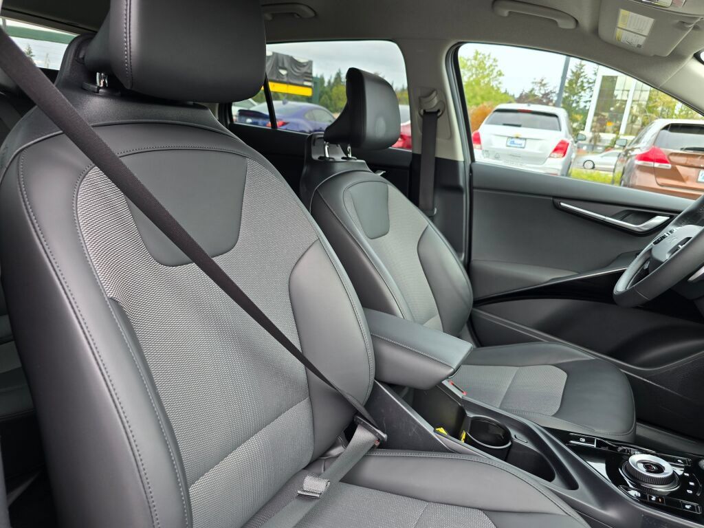 Certified 2024 Kia Niro Wind w/ Wind Preserve Package FWD image 30