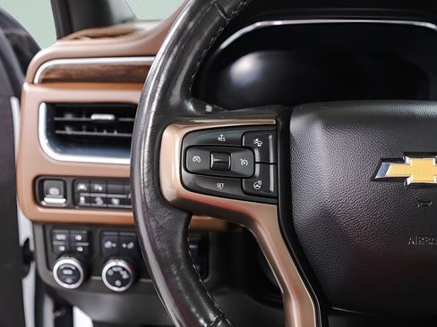 Used 2022 Chevrolet Suburban High Country AWD/4WD image 10