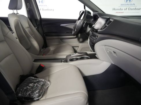 Used 2023 Honda Ridgeline RTL-E image 6
