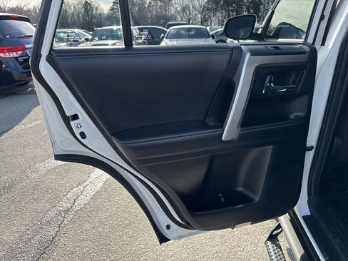 Used 2018 Toyota 4Runner SR5 image 25