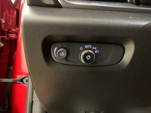 Used 2023 Chevrolet Traverse RS image 18