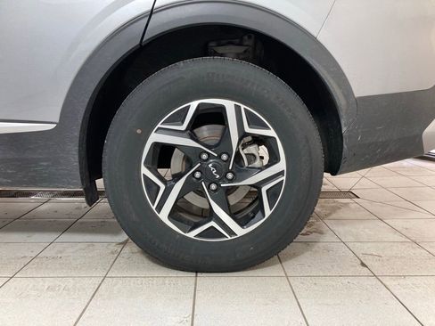 Used 2025 Kia Sportage LX image 24