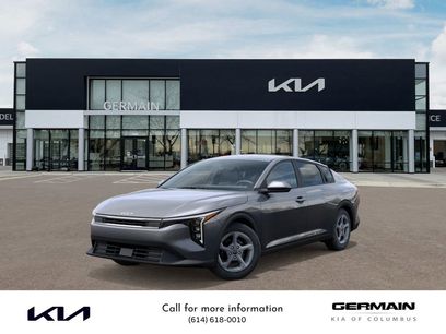 New 2025 Kia K4 LXS