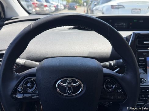 Used 2022 Toyota Prius Prime LE FWD image 10