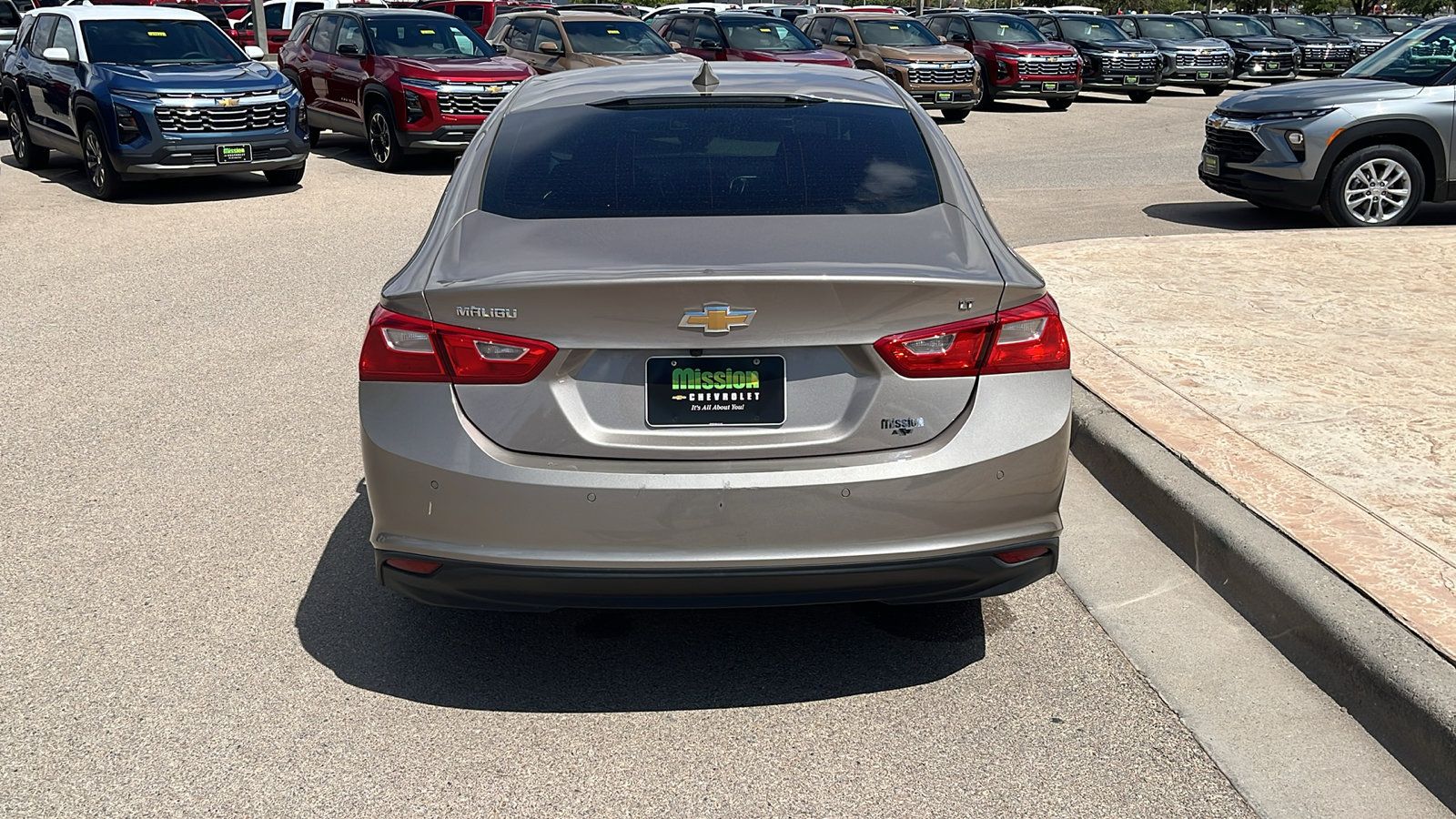 Used 2023 Chevrolet Malibu LT w/ Driver Confidence Package FWD image 7