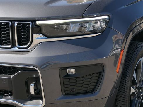 Used 2021 Jeep Grand Cherokee L Overland w/ Luxury Tech Group IV image 8