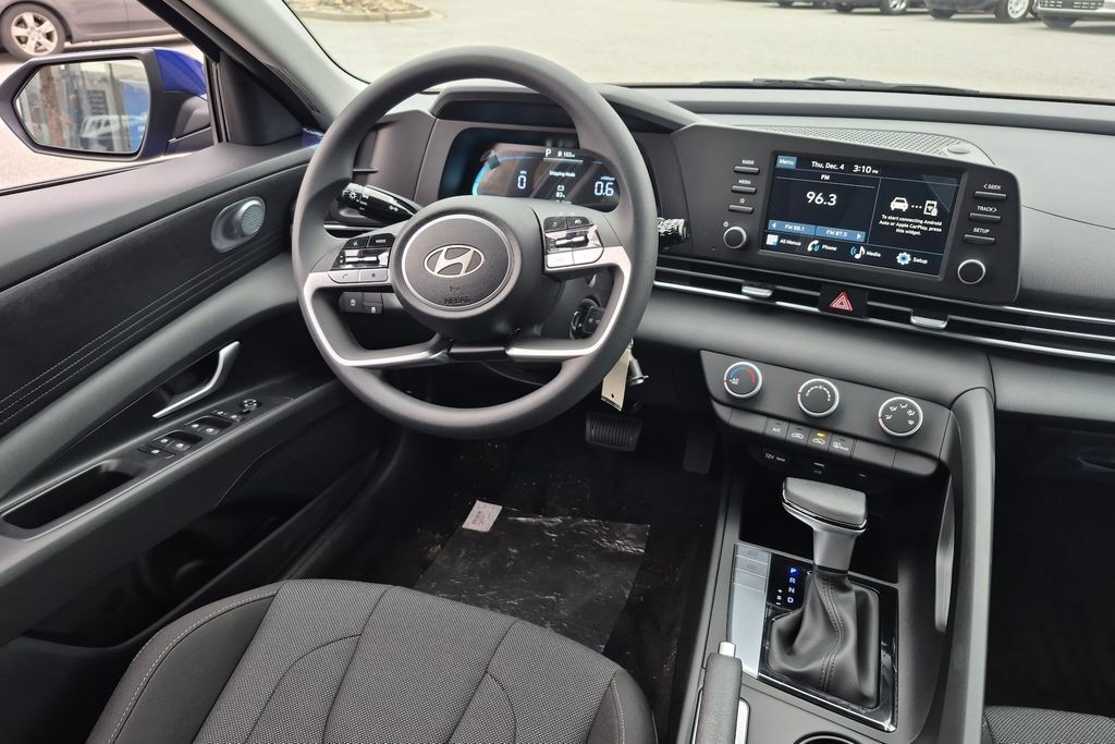 New 2026 Hyundai Elantra SE FWD image 21