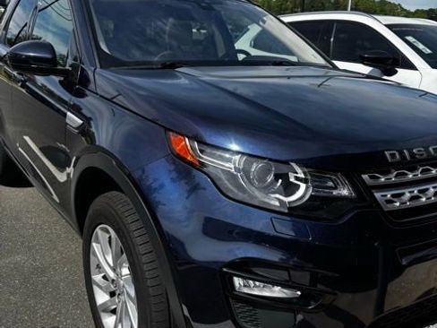 Used 2017 Land Rover Discovery Sport HSE image 4