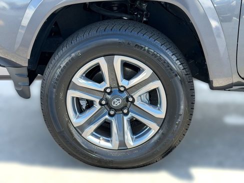 Used 2019 Toyota Tacoma Limited RWD image 13