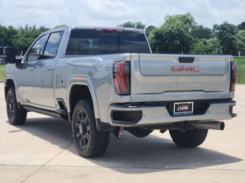 Used 2024 GMC Sierra 2500 AT4 w/ AT4 Premium Plus Package AWD/4WD image 5