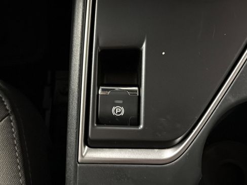 Certified 2025 Subaru Impreza 2.0i image 34