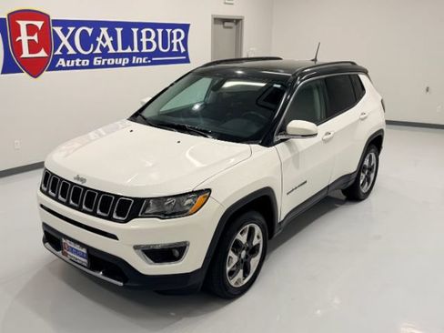 Used 2018 Jeep Compass Limited w/ Navigation Group AWD/4WD image 6