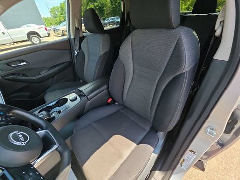 Certified 2022 Nissan Rogue SV AWD/4WD image 11