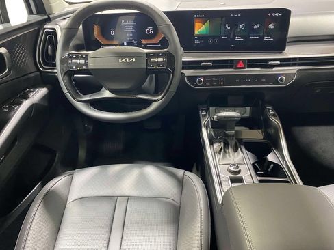 New 2026 Kia Sorento S FWD image 12
