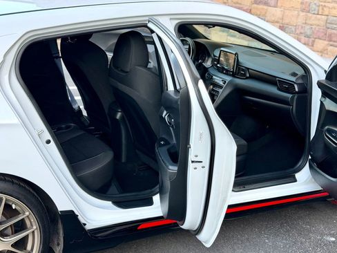 Used 2020 Hyundai Veloster N w/ Performance Package image 13