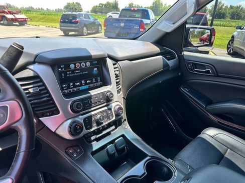 Used 2017 GMC Yukon SLT AWD/4WD image 12
