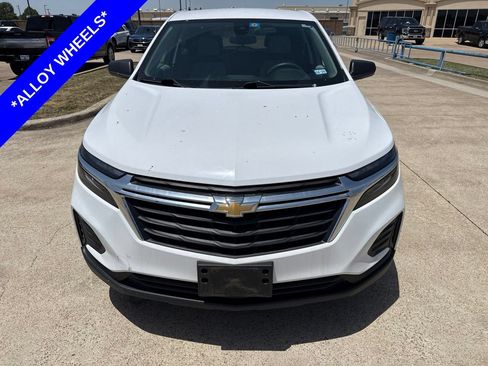 Used 2024 Chevrolet Equinox LS FWD image 2