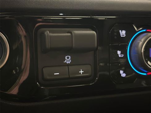 Certified 2022 Chevrolet Silverado 1500 High Country w/ High Country Premium Package image 25