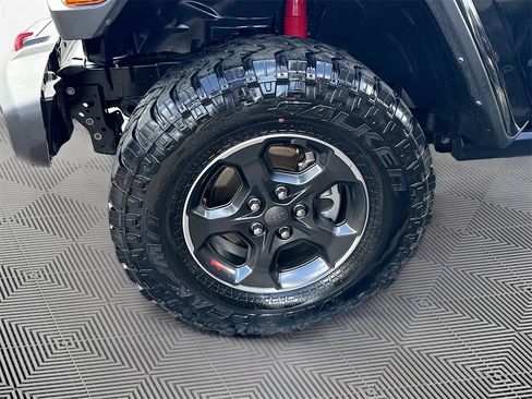 Used 2022 Jeep Gladiator Rubicon w/ LED Lighting Group image 33