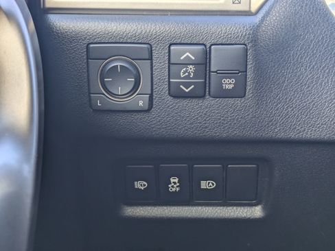 Used 2020 Lexus GX 460 Premium image 18