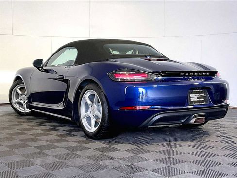 Used 2022 Porsche 718 Boxster RWD image 3