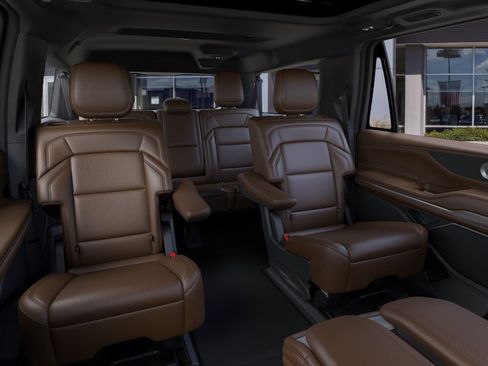 New 2026 Lincoln Navigator L Reserve AWD/4WD image 36