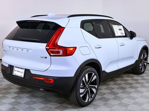 New 2026 Volvo XC40 B5 Ultra w/ Climate Package image 28