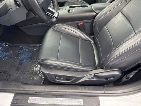 Used 2025 Ford Mustang Premium RWD image 28