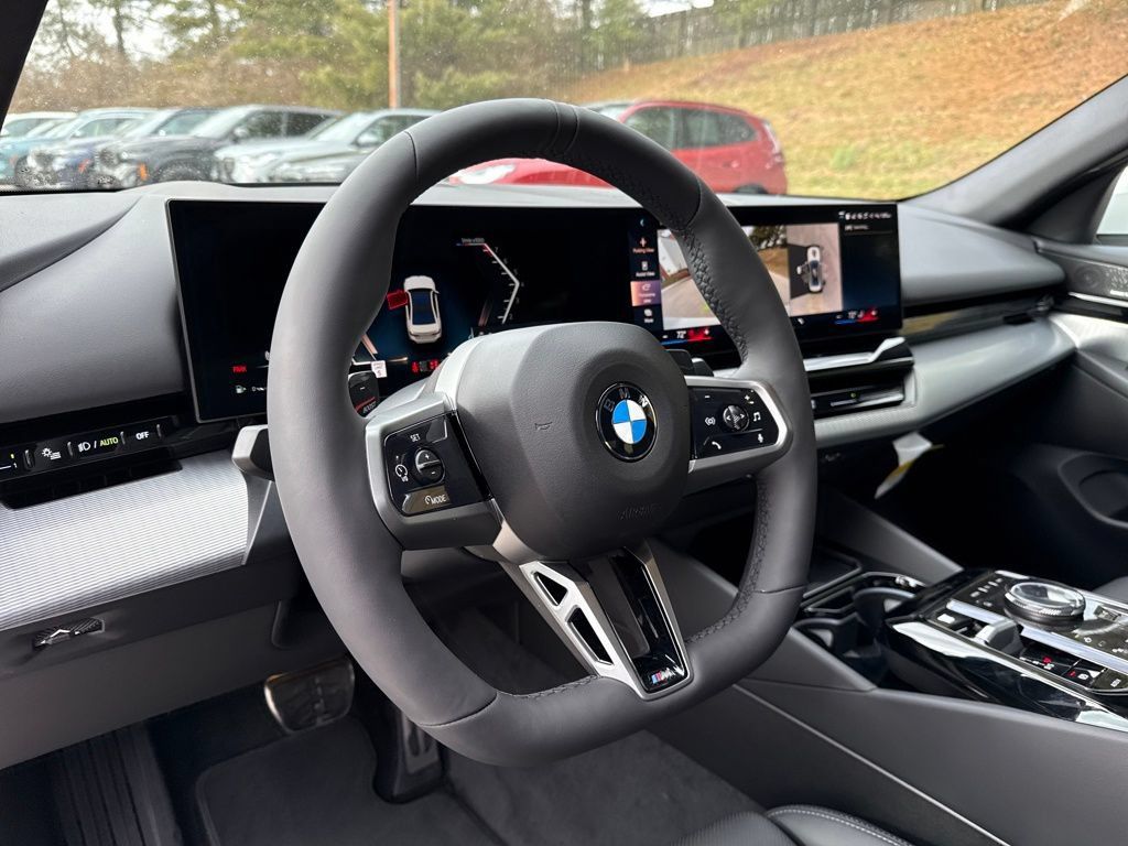 Used 2026 BMW 530i xDrive AWD/4WD image 14