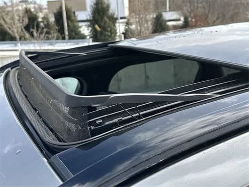 Used 2018 Jaguar F-PACE R-Sport image 6