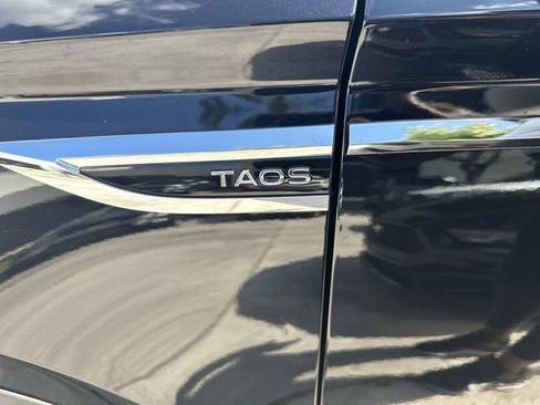 Used 2024 Volkswagen Taos SE FWD image 4
